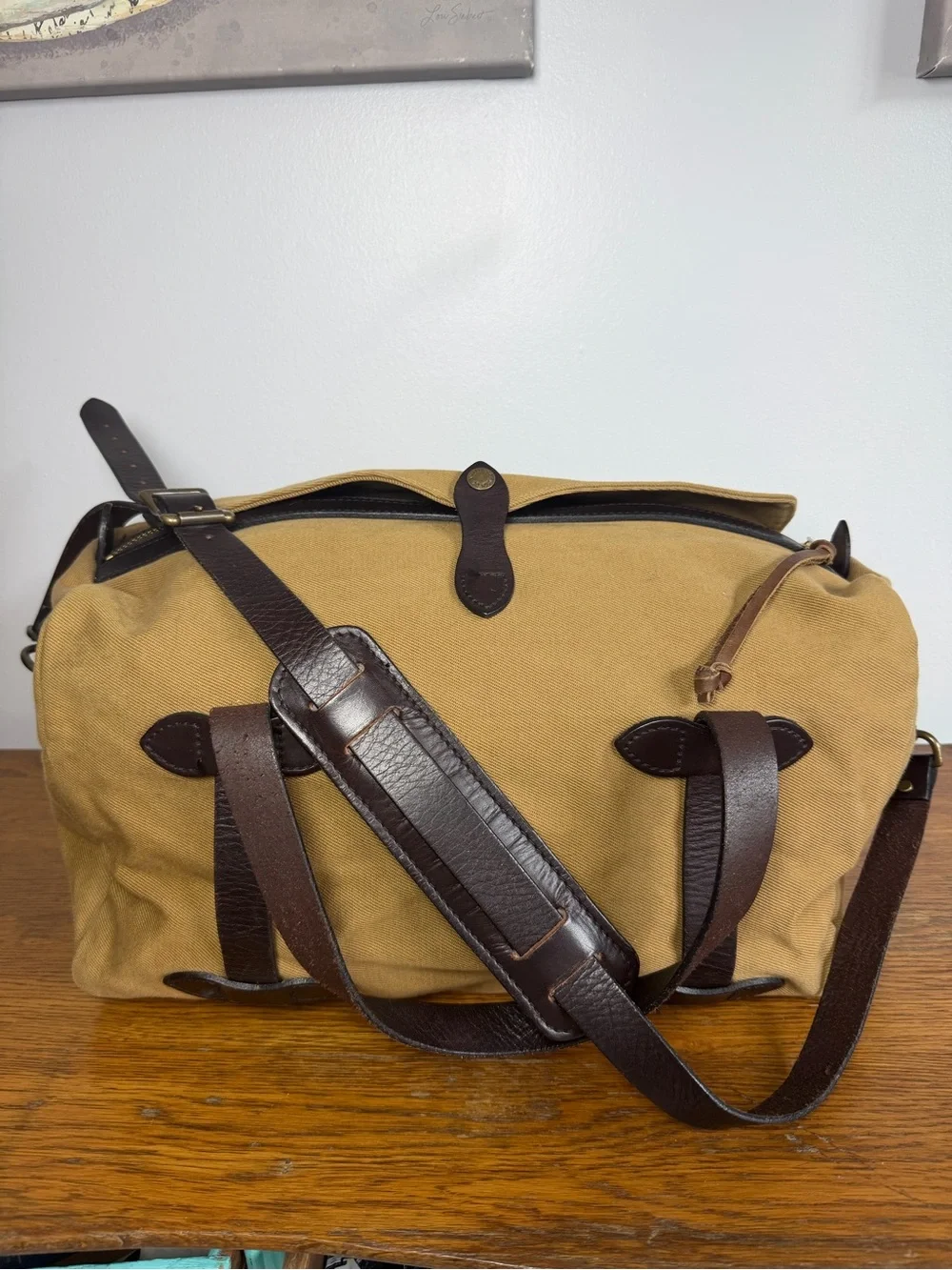 Filson Medium Rugged Twill Duffle Bag Tan Made at Filson USA Leather Strap.